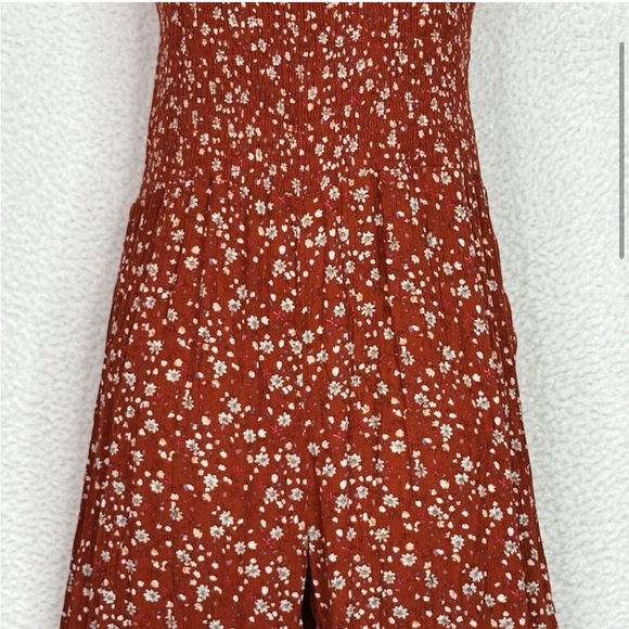 Storia Red Floral Bell Bottom Jumpsuit Size S - Picture 4 of 8